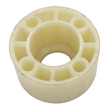 Tulejka plastikowa pompy wody ZETOR 70010679